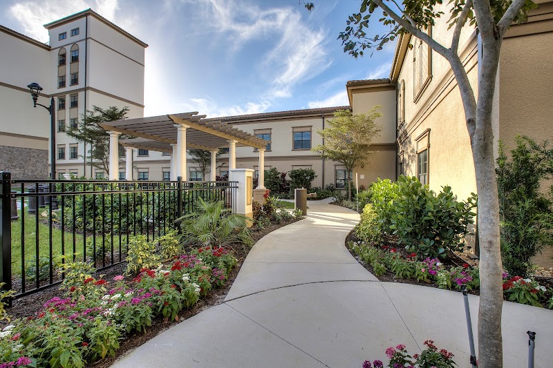 OAKTON PLACE HEALTH AND REHABILITATION AT THE ARLI nursing home in NAPLES, FL - Photo 3 of 5