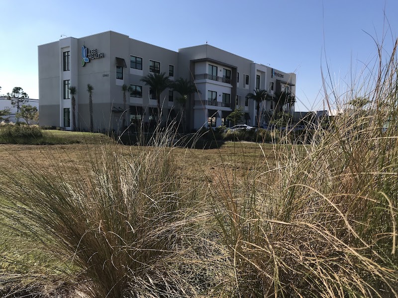 GULF COAST MEDICAL CENTER SKILLED NURSING UNIT nursing home in FORT MYERS, FL - Photo 2 of 3