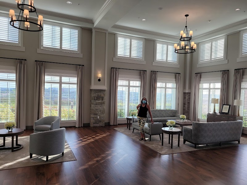 LAKES OF CLERMONT HEALTH AND REHABILITATION CENTER nursing home in CLERMONT, FL - Photo 2 of 5