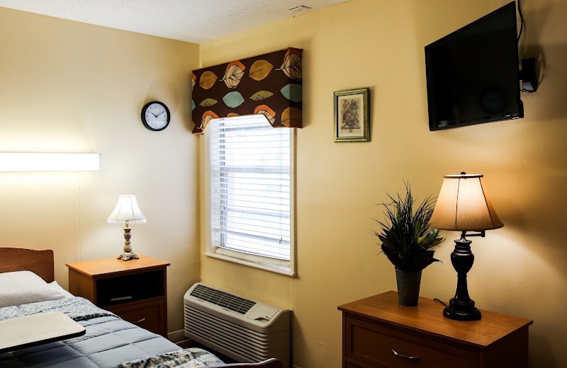 BOLINGREEN HEALTH AND REHABILITATION nursing home in MACON, GA - Photo 3 of 5