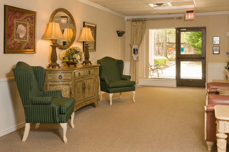 LIFE CARE CENTER OF GWINNETT nursing home in LAWRENCEVILLE, GA - Photo 4 of 10