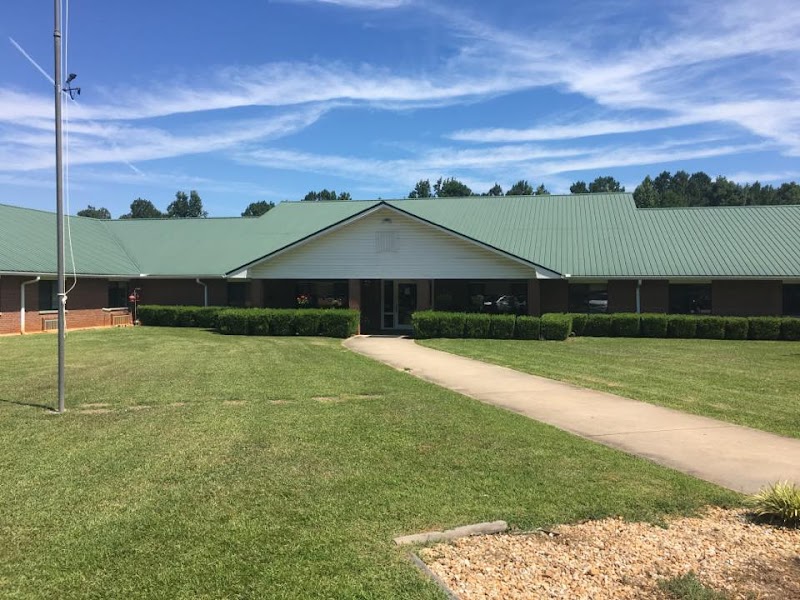 QUIET OAKS HEALTH CARE CENTER nursing home in CRAWFORD, GA - Photo 2 of 2
