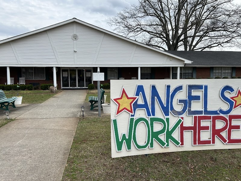 ROSWELL CENTER FOR NURSING AND HEALING LLC nursing home in ROSWELL, GA - Photo 2 of 5