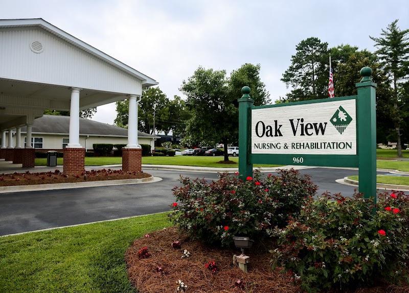 OAKVIEW HEALTH AND REHABILITATION nursing home in SUMMERVILLE, GA - Photo 2 of 10