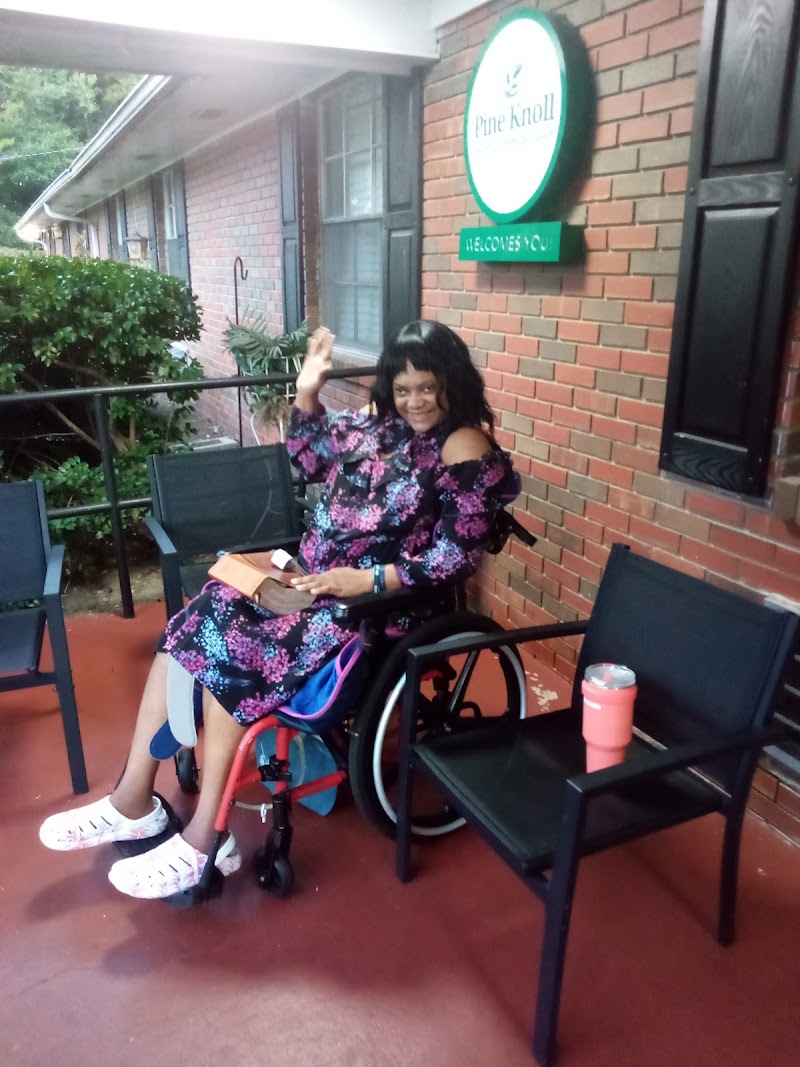 PINE KNOLL NURSING & REHAB CTR nursing home in CARROLLTON, GA - Photo 4 of 5