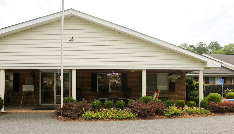 HERITAGE INN OF BARNESVILLE HEALTH AND REHAB nursing home in BARNESVILLE, GA - Photo 2 of 5