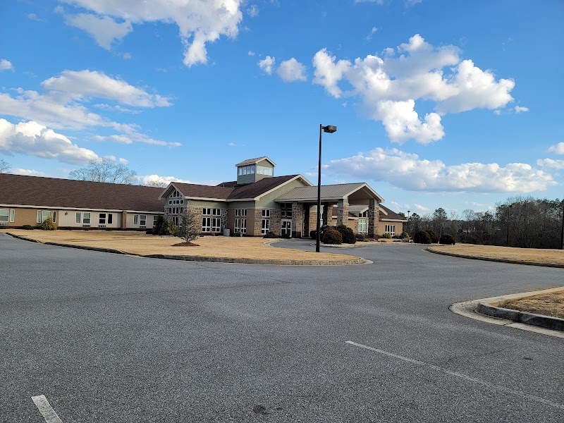 Pruitthealth - The Lodge, LLC nursing home in WARNER ROBINS, GA - Photo 4 of 10