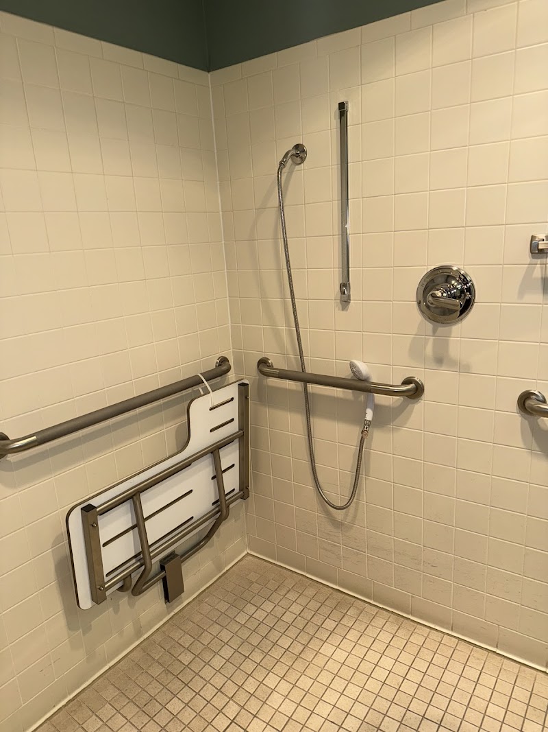 ROCKDALE HEALTHCARE CENTER nursing home in CONYERS, GA - Photo 2 of 5