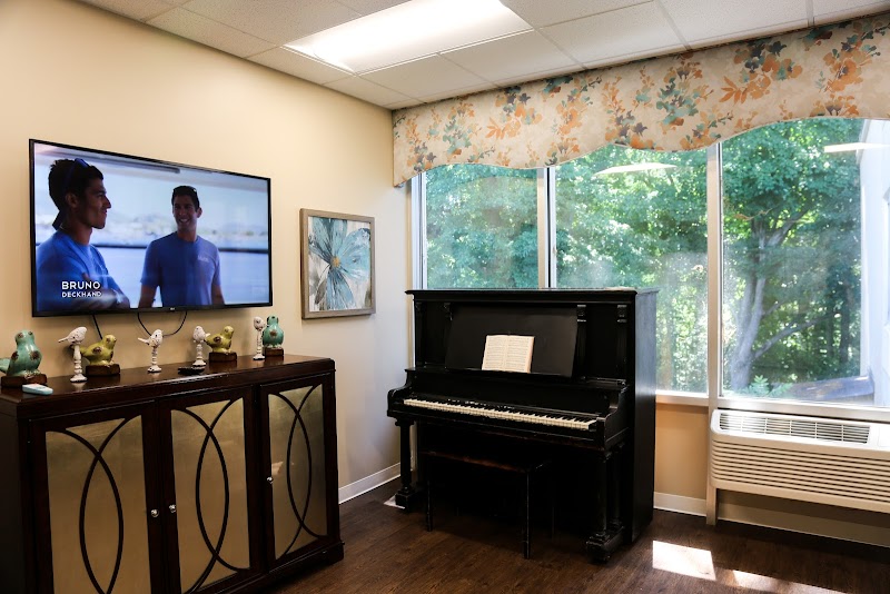 NORTHRIDGE HEALTH AND REHABILITATION nursing home in COMMERCE, GA - Photo 3 of 10