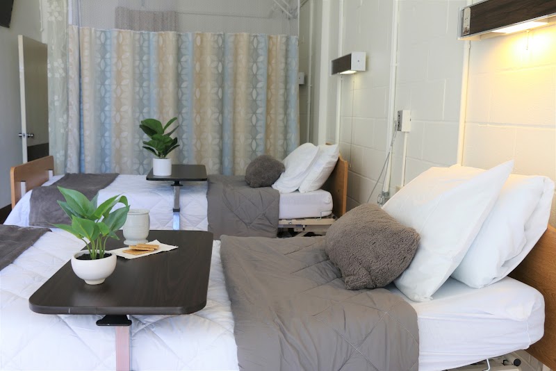 THE CARE CENTER OF HONOLULU nursing home in HONOLULU, HI - Photo 2 of 5