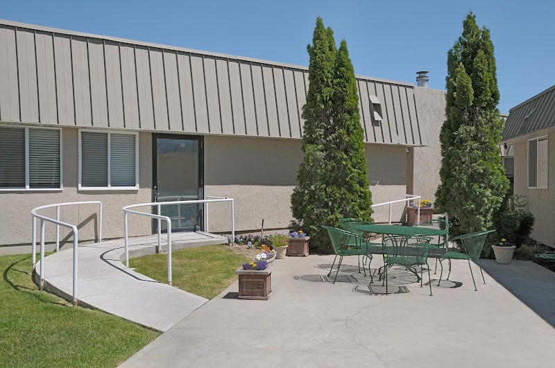 LIFE CARE CENTER OF IDAHO FALLS nursing home in IDAHO FALLS, ID - Photo 2 of 5