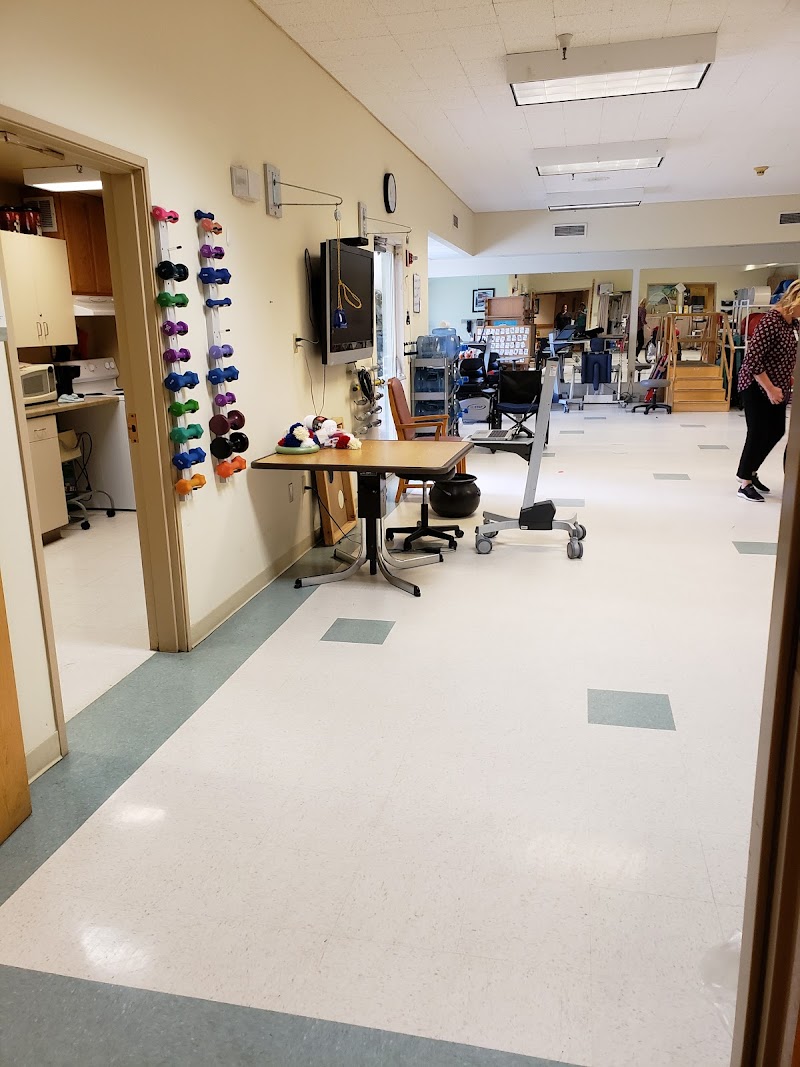 CREEKSIDE TRANSITIONAL CARE AND REHABILITATION nursing home in MERIDIAN, ID - Photo 3 of 5