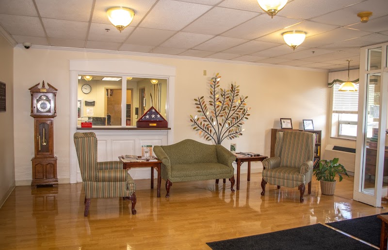 ALTON MEMORIAL REHAB & THERAPY nursing home in ALTON, IL - Photo 4 of 5