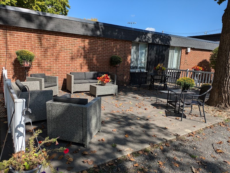 ARCADIA CARE AUBURN nursing home in AUBURN, IL - Photo 2 of 5