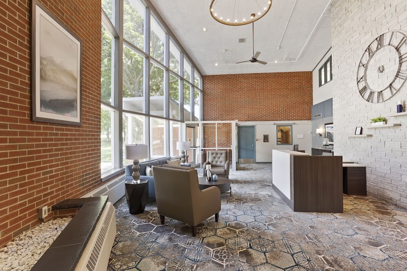 ALDEN DEBES REHAB & HCC nursing home in ROCKFORD, IL - Photo 2 of 5