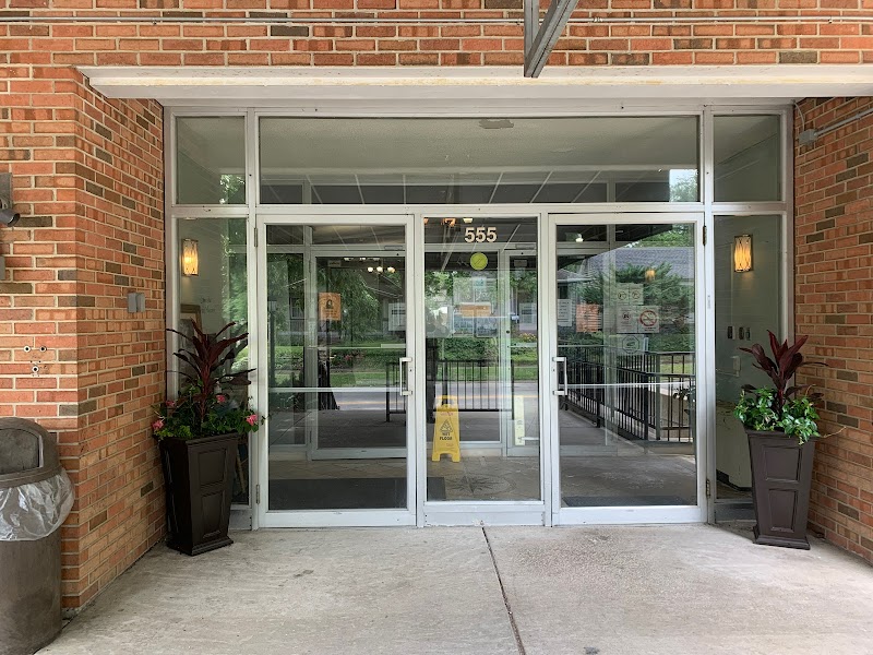 ARCADIA CARE ON THE HILL nursing home in SPRINGFIELD, IL - Photo 3 of 5