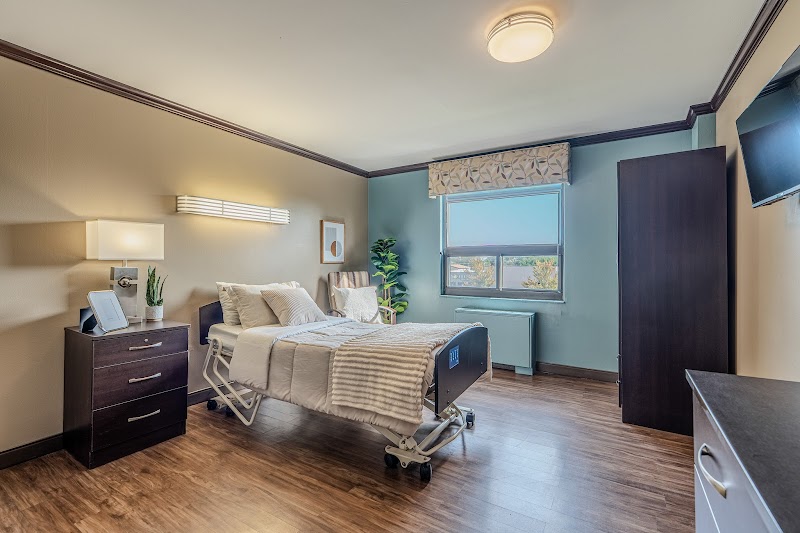 PAVILION OF BRIDGEVIEW, THE nursing home in BRIDGEVIEW, IL - Photo 4 of 10