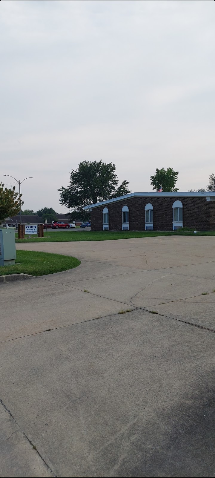 DOCTORS NURSING & REHAB CENTER nursing home in SALEM, IL - Photo 3 of 5