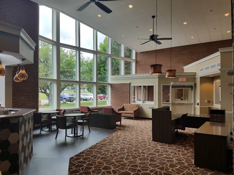 ALDEN PARK STRATHMOOR nursing home in ROCKFORD, IL - Photo 2 of 5