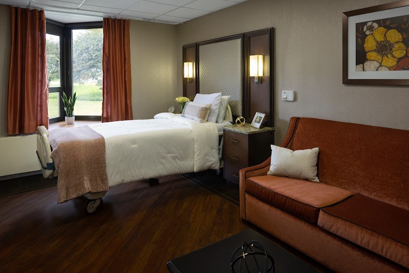 ELEVATE CARE RIVERWOODS nursing home in RIVERWOODS, IL - Photo 2 of 5