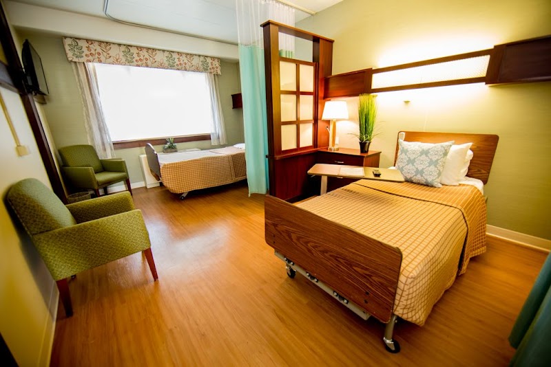 SYMPHONY NORTHWOODS nursing home in BELVIDERE, IL - Photo 4 of 5