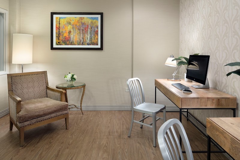 GROVE OF ELMHURST, THE nursing home in ELMHURST, IL - Photo 4 of 5