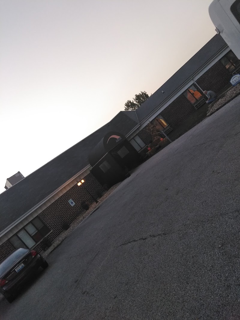 HELIA HEALTHCARE OF OLNEY nursing home in OLNEY, IL - Photo 2 of 6