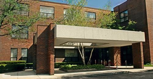 ALDEN POPLAR CREEK REHAB & HCC nursing home in HOFFMAN ESTATES, IL - Photo 3 of 8