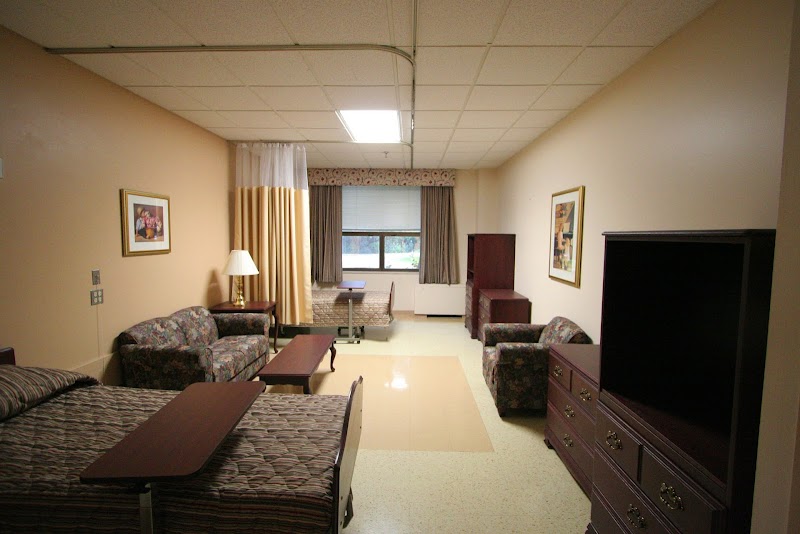 CLARIDGE HEALTHCARE CENTER nursing home in LAKE BLUFF, IL - Photo 2 of 5