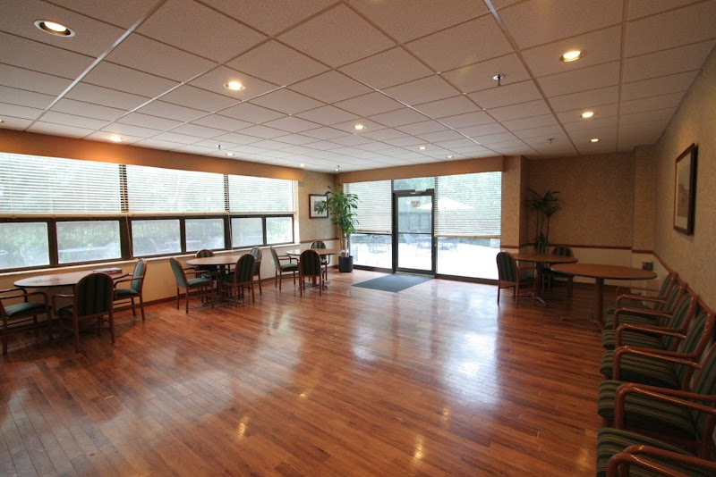CLARIDGE HEALTHCARE CENTER nursing home in LAKE BLUFF, IL - Photo 5 of 5