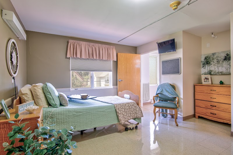 APERION CARE FOX RIVER nursing home in ELGIN, IL - Photo 2 of 10