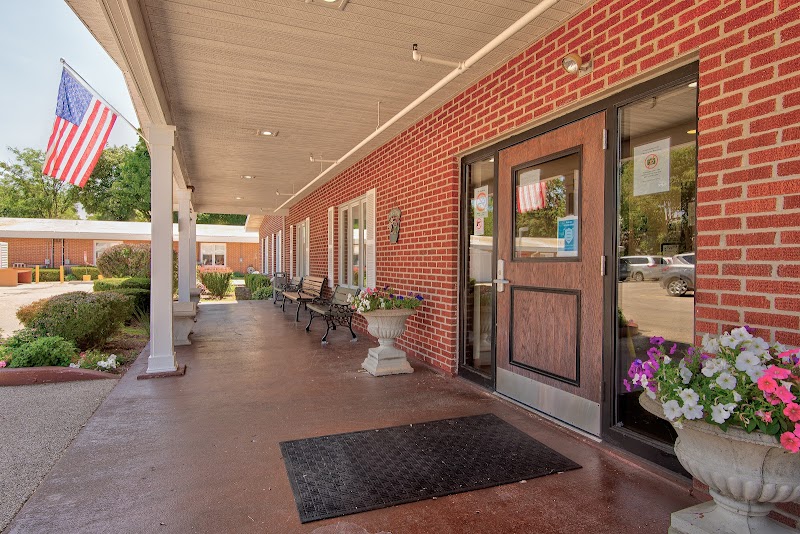 APERION CARE FOX RIVER nursing home in ELGIN, IL - Photo 4 of 10