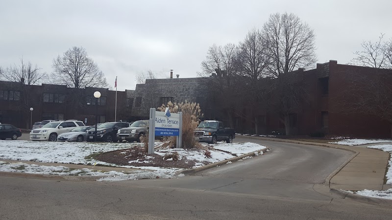 ALDEN TERRACE OF MCHENRY REHAB nursing home in MCHENRY, IL - Photo 3 of 5