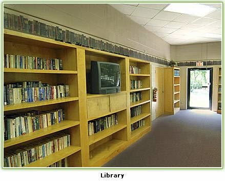 ALDEN TERRACE OF MCHENRY REHAB nursing home in MCHENRY, IL - Photo 5 of 5