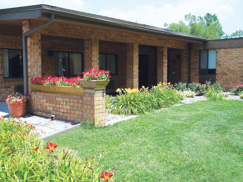 LAKESIDE HEALTH & REHAB CENTER nursing home in CARLINVILLE, IL - Photo 2 of 5