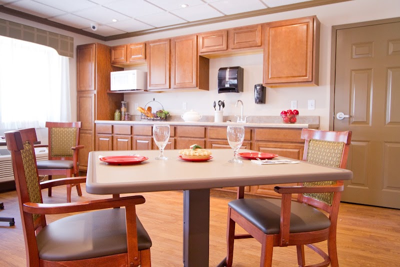 QUINCY HEALTHCARE & SR LIVING nursing home in QUINCY, IL - Photo 2 of 5