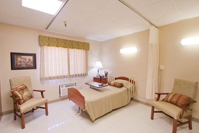 QUINCY HEALTHCARE & SR LIVING nursing home in QUINCY, IL - Photo 3 of 5