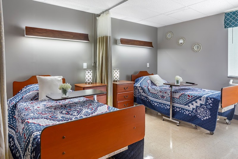 HILLSBORO REHAB & HCC nursing home in HILLSBORO, IL - Photo 2 of 5