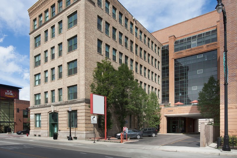 AVANTARA LINCOLN PARK nursing home in CHICAGO, IL - Photo 2 of 5