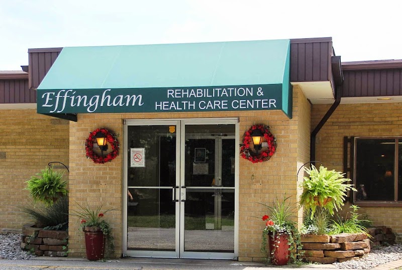 EFFINGHAM HEALTHCARE & SENIOR LIVING nursing home in EFFINGHAM, IL - Photo 2 of 5