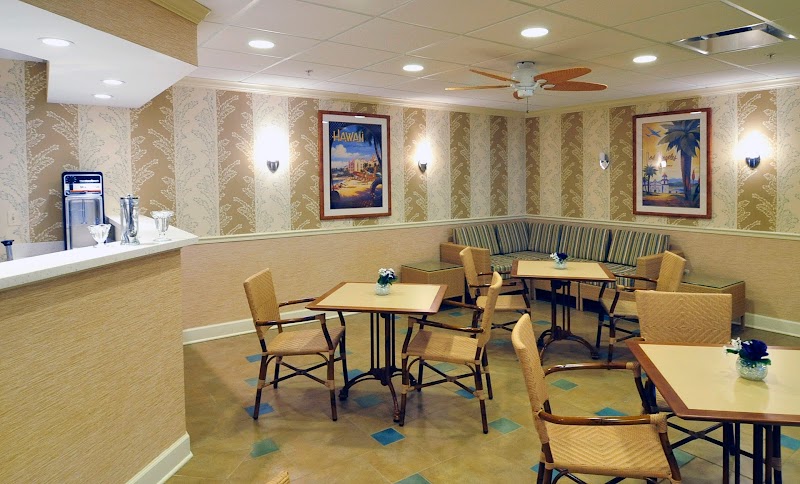 ALDEN ESTATES OF NAPERVILLE nursing home in NAPERVILLE, IL - Photo 3 of 5