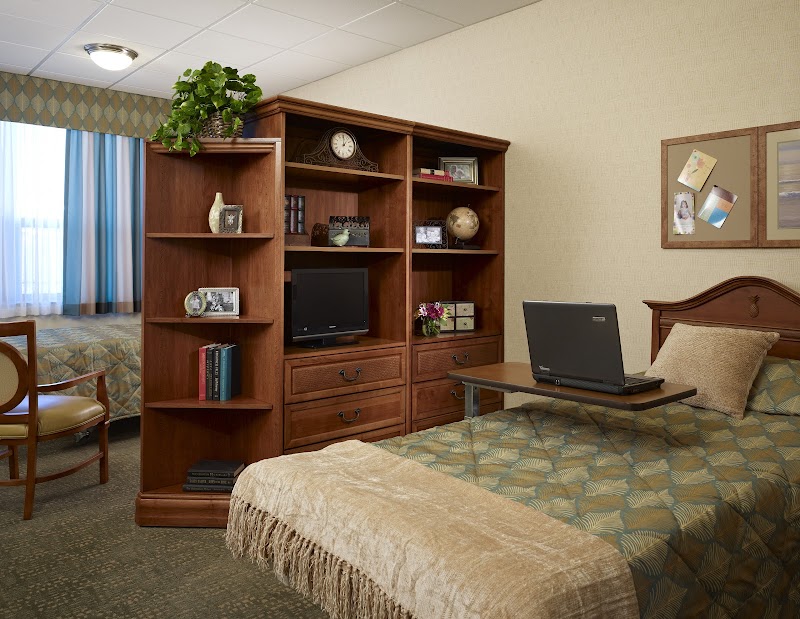 ALDEN ESTATES OF NAPERVILLE nursing home in NAPERVILLE, IL - Photo 4 of 5
