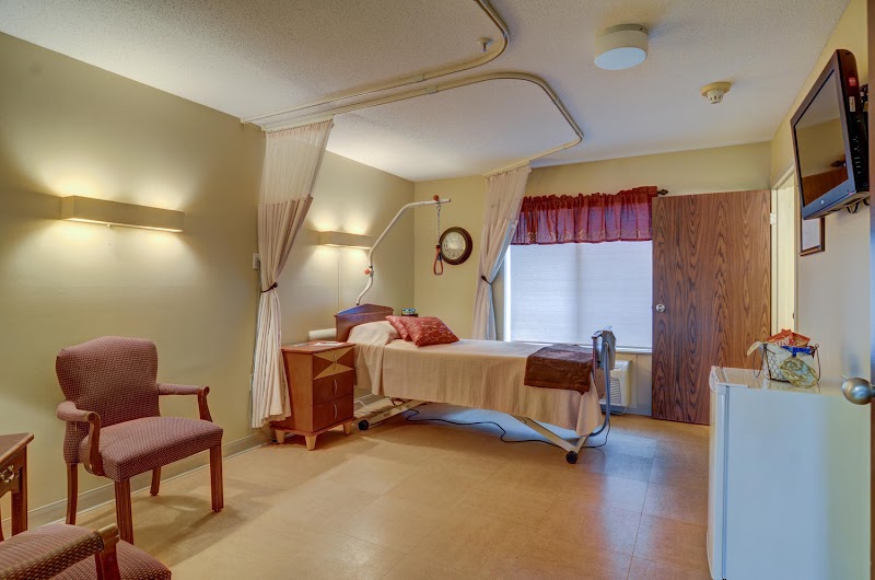 LOFT REHAB & NURSING OF CANTON nursing home in CANTON, IL - Photo 3 of 5