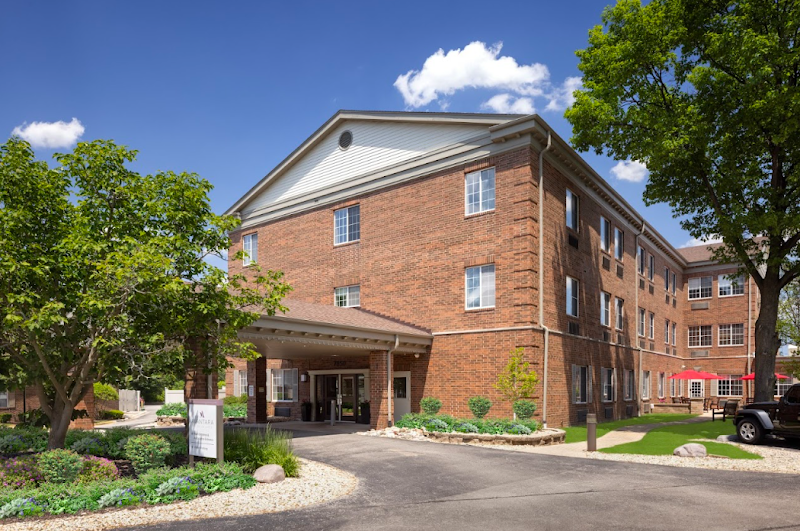 AVANTARA PALOS HEIGHTS nursing home in PALOS HEIGHTS, IL - Photo 2 of 9