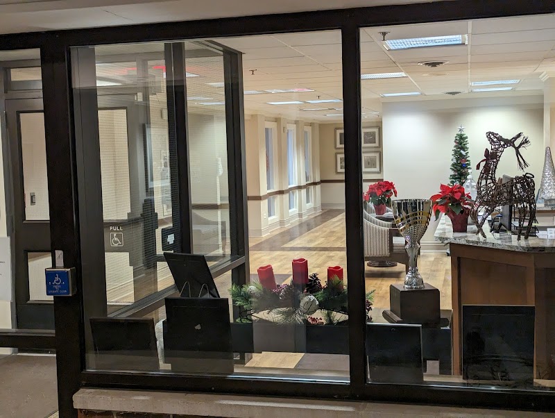 PEARL OF CRYSTAL LAKE, THE nursing home in CRYSTAL LAKE, IL - Photo 5 of 10