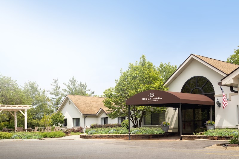 BELLA TERRA BLOOMINGDALE nursing home in BLOOMINGDALE, IL - Photo 3 of 5