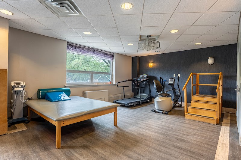 WATERFORD CARE CENTER, THE nursing home in CHICAGO, IL - Photo 3 of 5