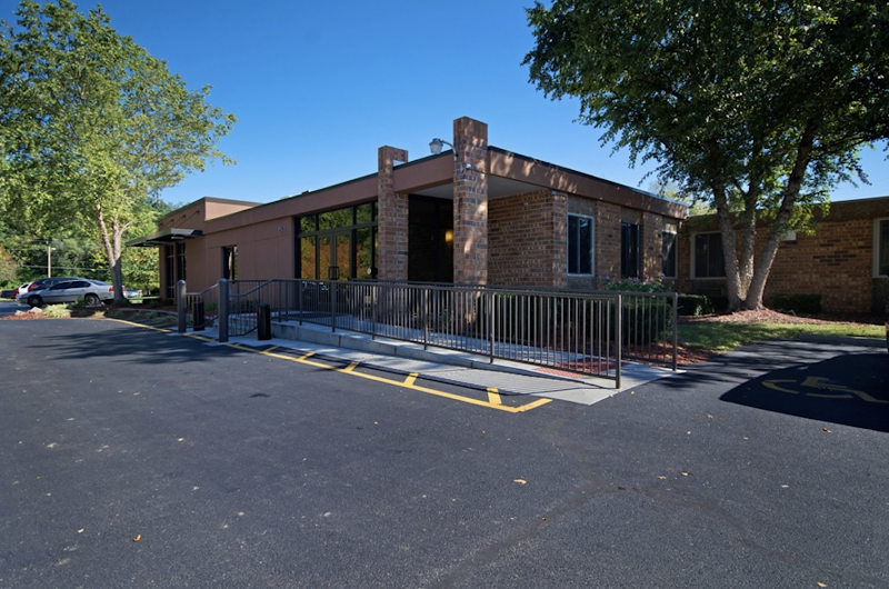 BRIA OF BELLEVILLE nursing home in BELLEVILLE, IL - Photo 3 of 5