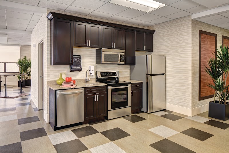 CHALET LIVING & REHAB nursing home in CHICAGO, IL - Photo 4 of 5