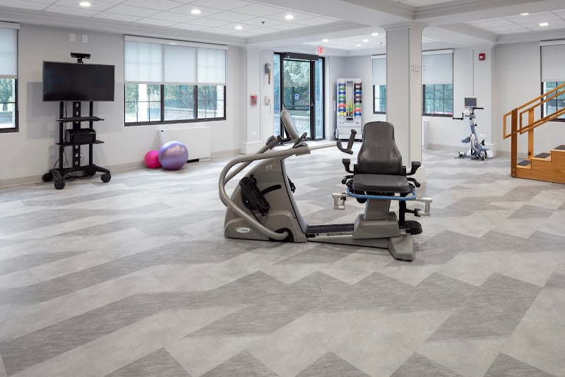 BELLA TERRA SCHAUMBURG nursing home in SCHAUMBURG, IL - Photo 2 of 5